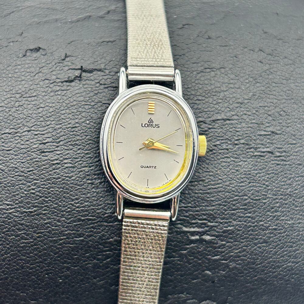Lorus Silver Tone Women’s Quartz Watch Working New Battery